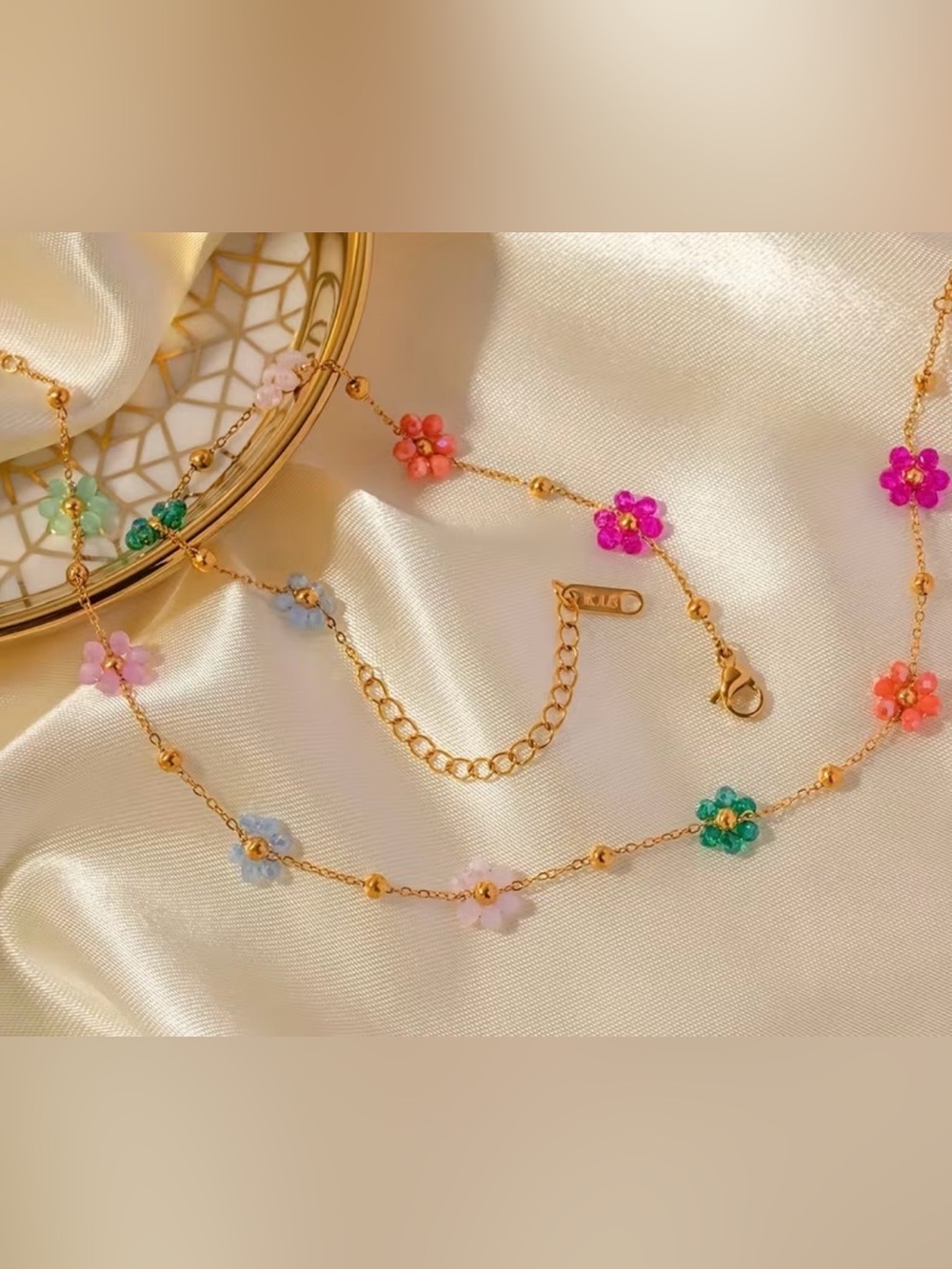 18K Gold Plated Stainless Steel Floral 🌸Necklace | NWT - Picture 2 of 4